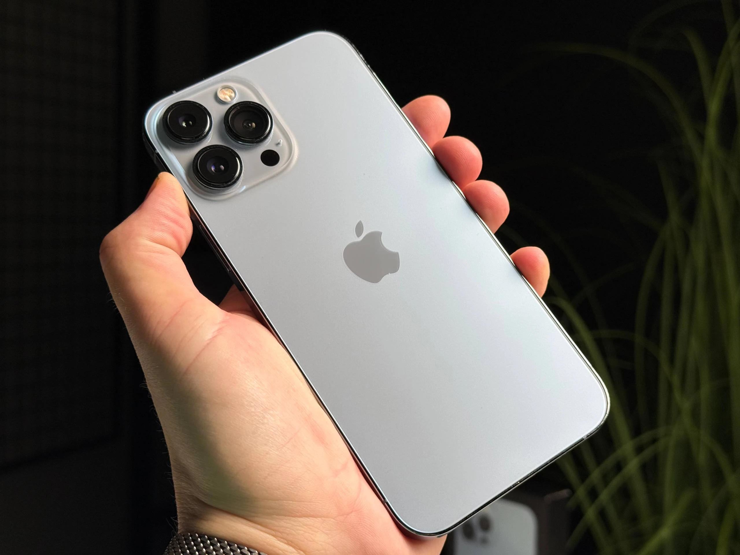 ВЖИВАНИЙ Б/У Apple iPhone 13 Pro Max 128GB Sierra Blue (MLKP3, MLL93) - Стан: гарний | Акумулятор: 100% | Комплектація: повний | Гарантія: 3 міс.