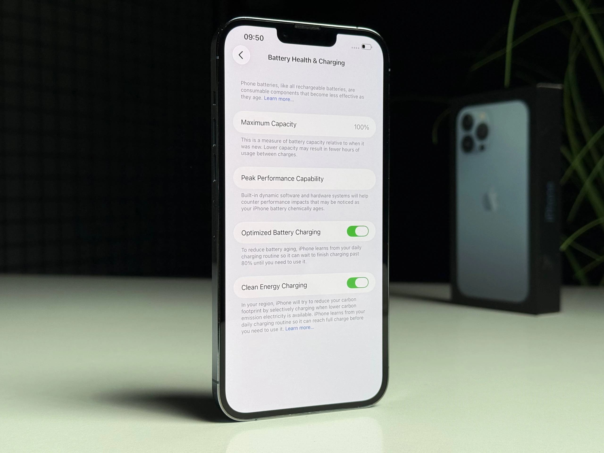 ВЖИВАНИЙ Б/У Apple iPhone 13 Pro Max 128GB Sierra Blue (MLKP3, MLL93) - Стан: гарний | Акумулятор: 100% | Комплектація: повний | Гарантія: 3 міс.