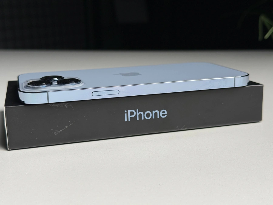 ВЖИВАНИЙ Б/У Apple iPhone 13 Pro Max 128GB Sierra Blue (MLKP3, MLL93) - Стан: гарний | Акумулятор: 100% | Комплектація: повний | Гарантія: 3 міс.