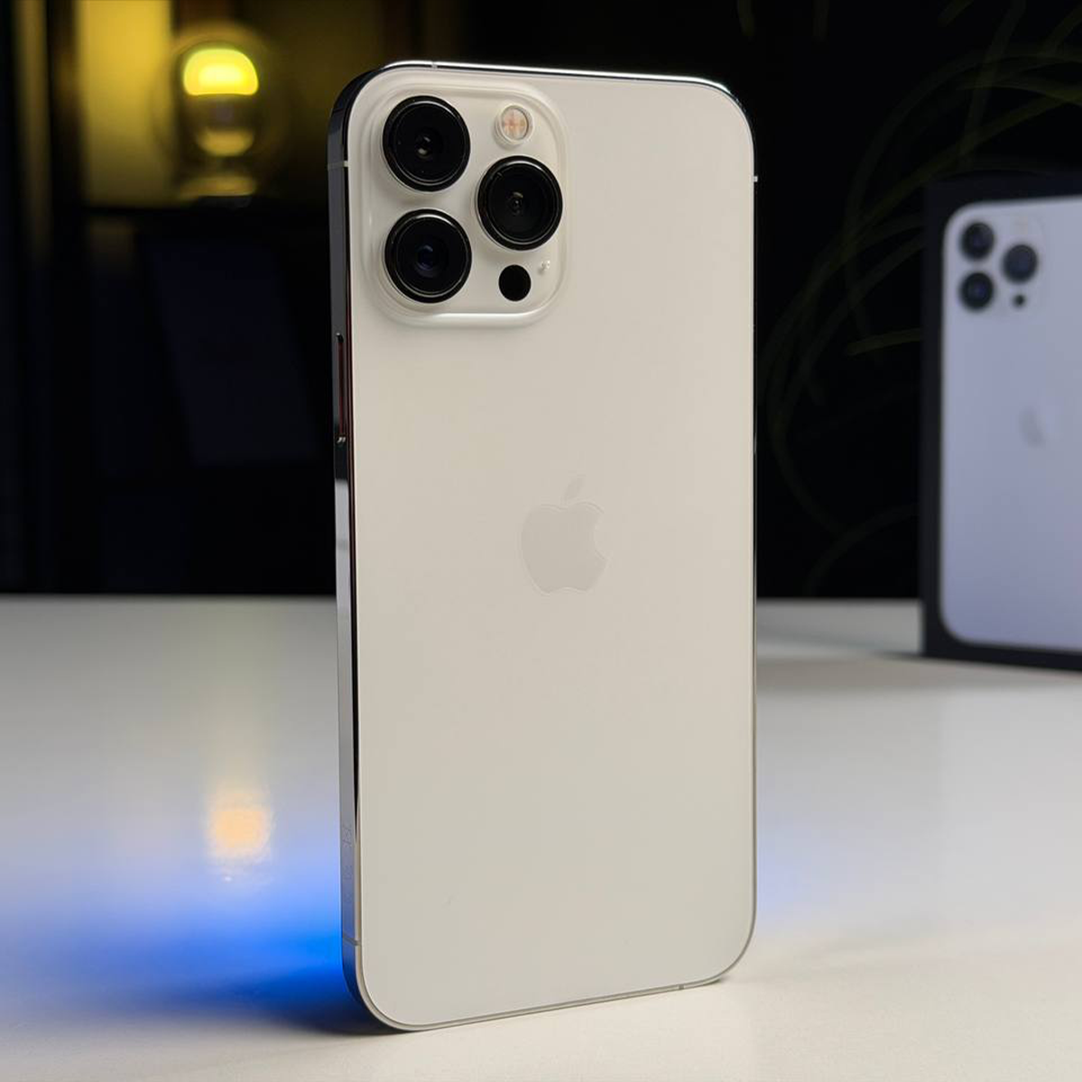 ВЖИВАНИЙ Б/У Apple iPhone 13 Pro Max 256GB Silver (MLKT3, MLLC3) - Стан: гарний | Акумулятор: 100% | Комплектація: повний | Гарантія: 3 міс.