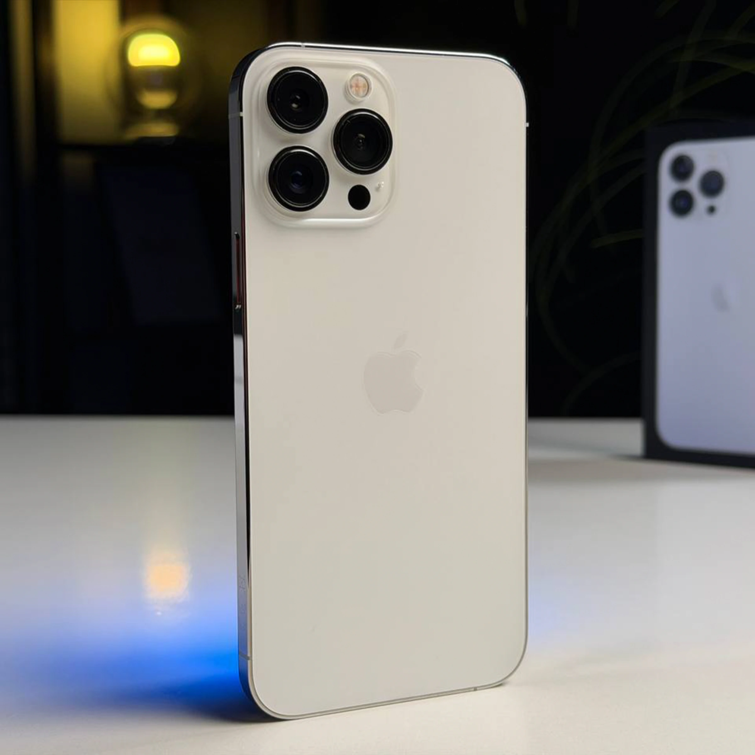 ВЖИВАНИЙ Б/У Apple iPhone 13 Pro Max 256GB Silver (MLKT3, MLLC3) - Стан: гарний | Акумулятор: 100% | Комплектація: повний | Гарантія: 3 міс.