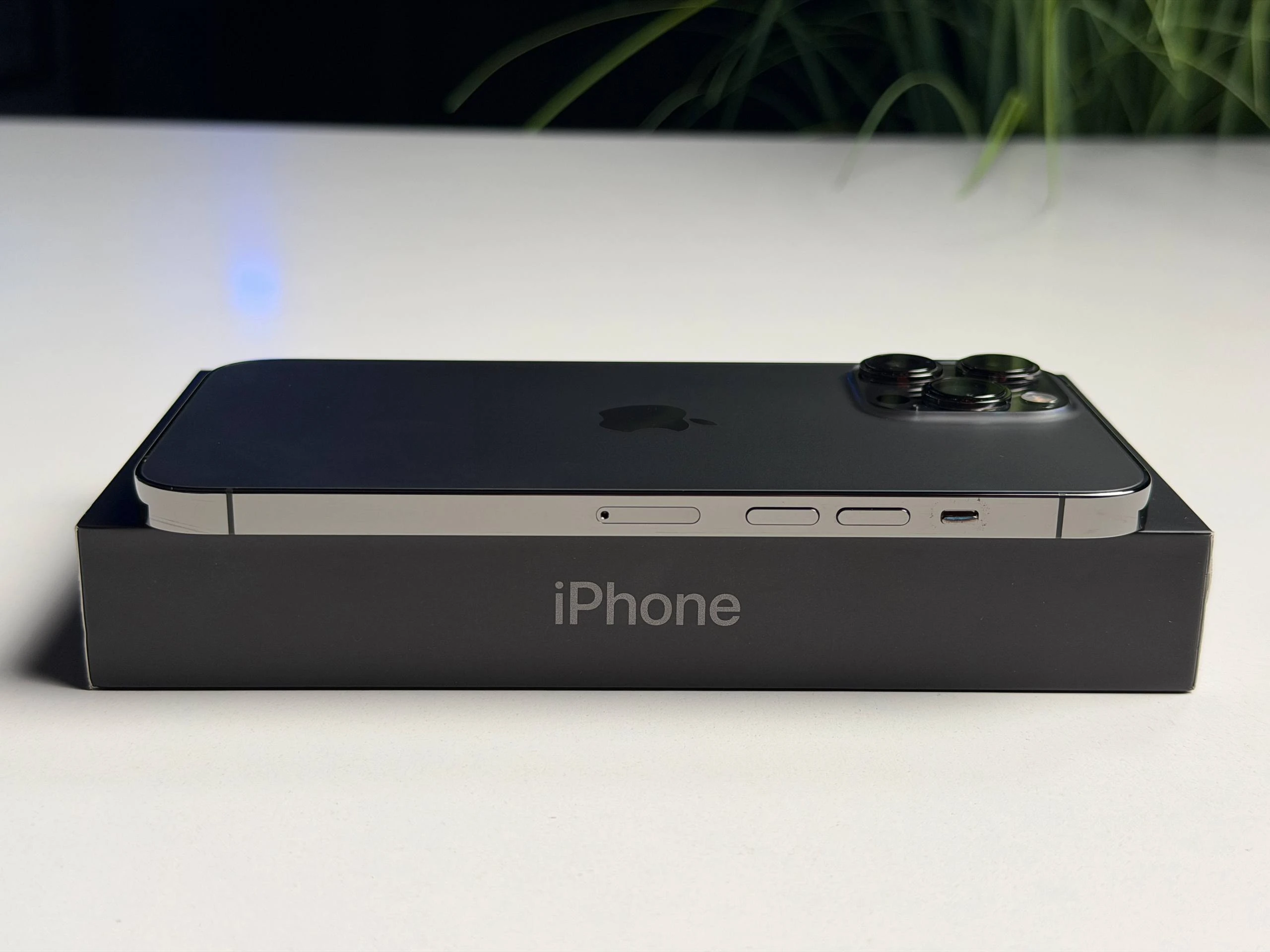 ВЖИВАНИЙ Б/У Apple iPhone 13 Pro Max 512GB Graphite (MLKW3, MLLF3) - Состояние: хороший | Аккумулятор: 100% | Комплектация: полный | Гарантия: 3 мес.