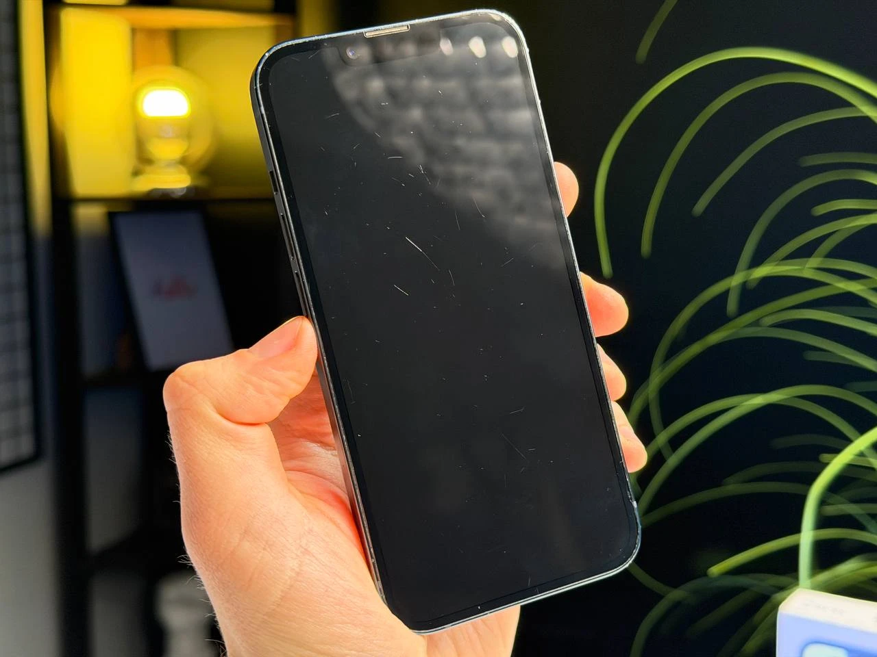 ВЖИВАНИЙ Б/У Apple iPhone 14 128GB Midnight (MPUF3) - Стан: задовільний | Акумулятор: 82% | Комплектація: повний | Гарантія: 3 міс.