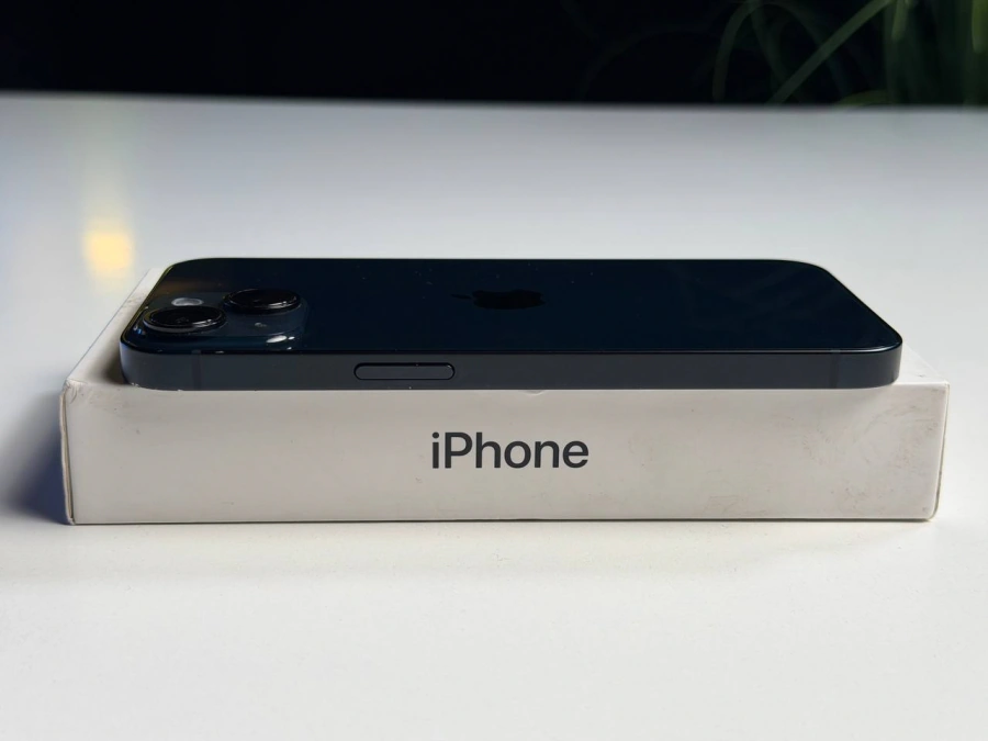 ВЖИВАНИЙ Б/У Apple iPhone 14 128GB Midnight (MPUF3) - Стан: задовільний | Акумулятор: 82% | Комплектація: повний | Гарантія: 3 міс.