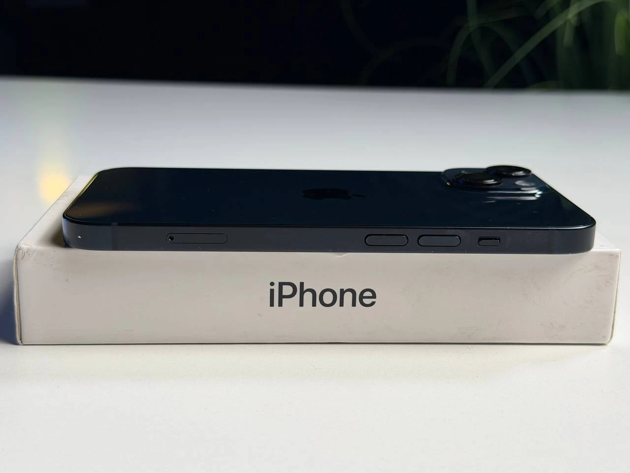 ВЖИВАНИЙ Б/У Apple iPhone 14 128GB Midnight (MPUF3) - Стан: задовільний | Акумулятор: 82% | Комплектація: повний | Гарантія: 3 міс.