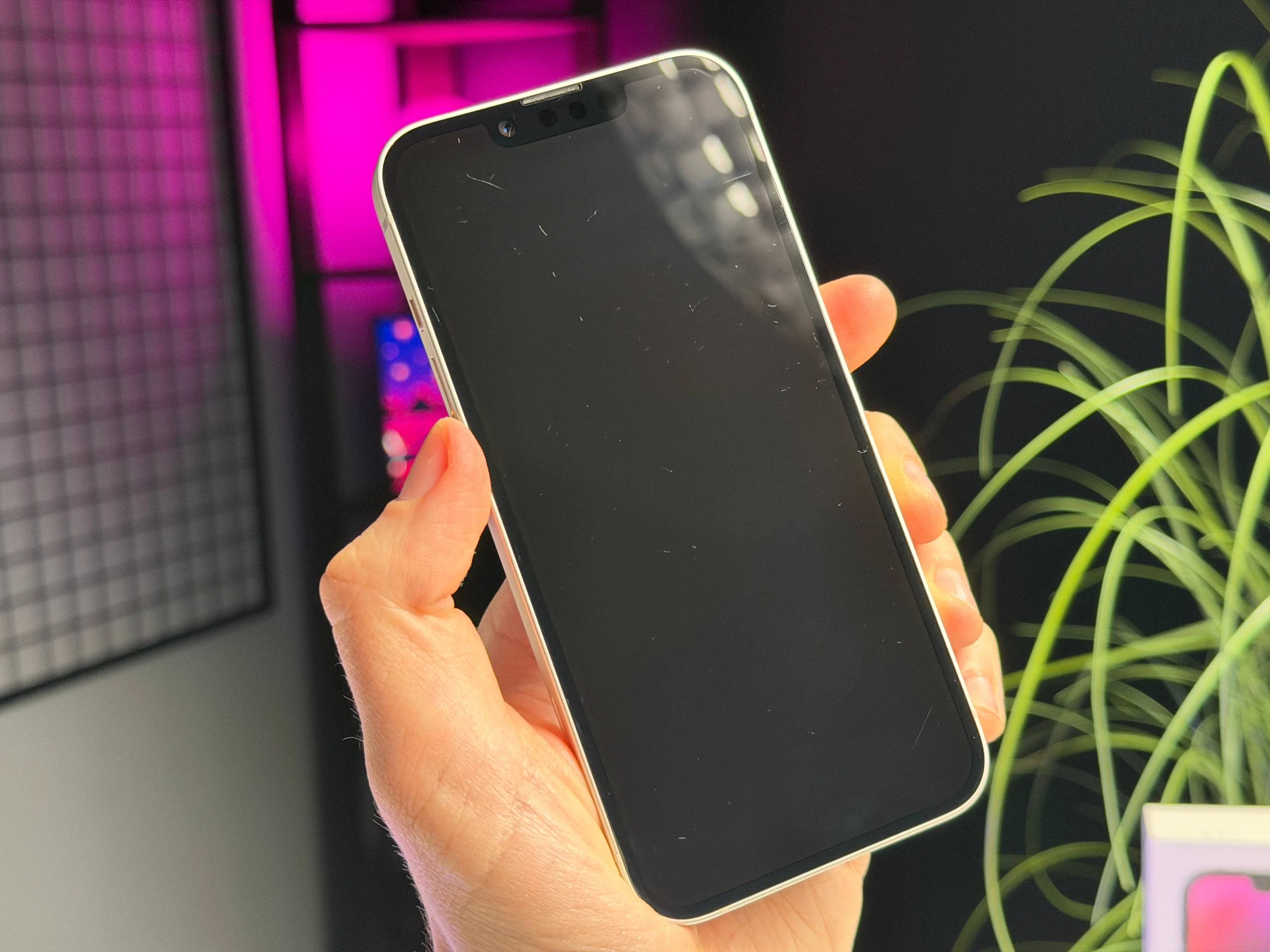 ВЖИВАНИЙ Б/У Apple iPhone 14 128GB Starlight (MPUR3) - Состояние: хороший | Аккумулятор: 100% | Комплектация: полный | Гарантия: 3 мес.