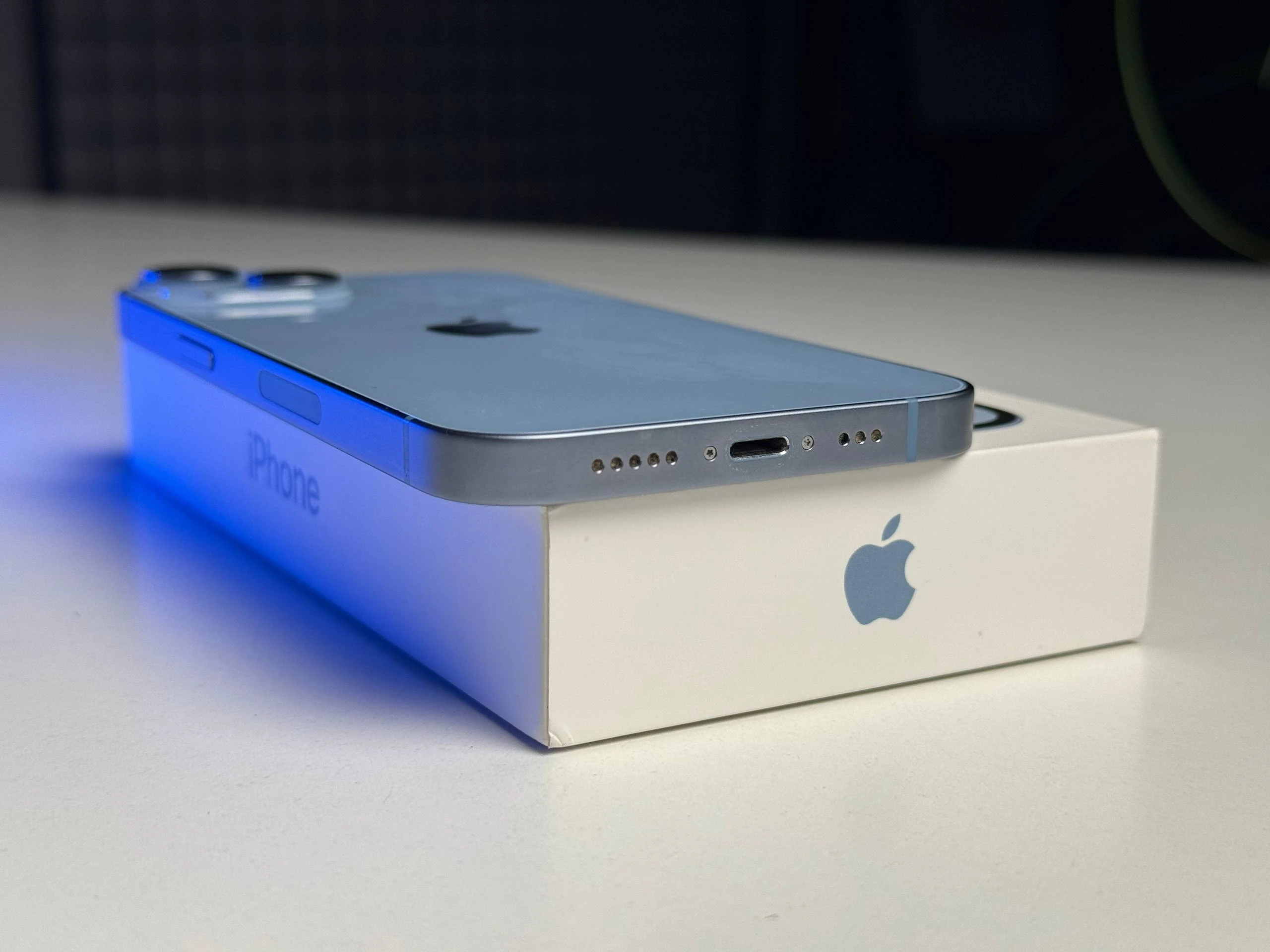 ВЖИВАНИЙ Б/У Apple iPhone 14 256GB Blue eSim (MPWM3) - Состояние: хороший | Аккумулятор: 100% | Комплектация: полный | Гарантия: 3 мес.