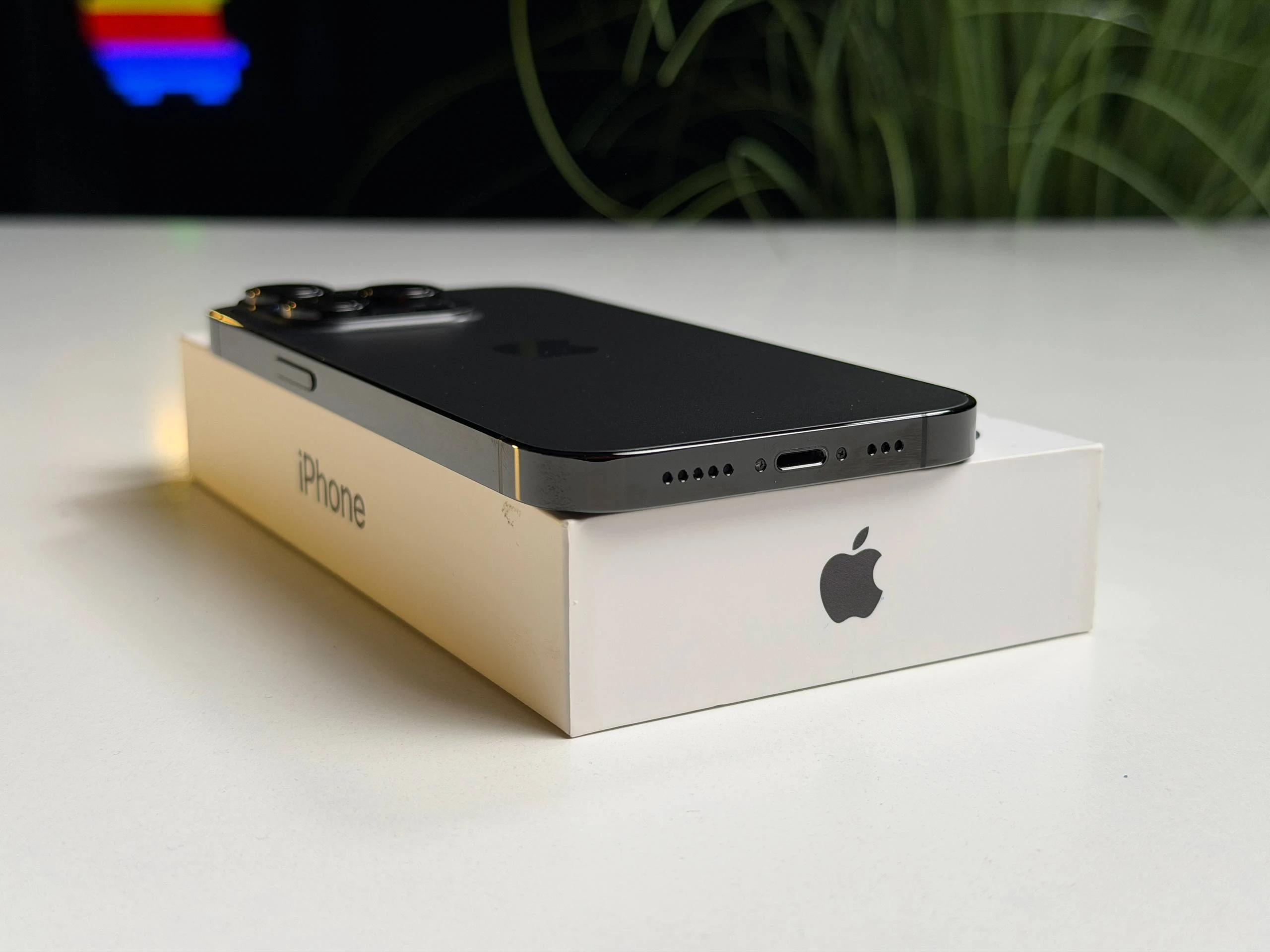 ВЖИВАНИЙ Б/У Apple iPhone 14 Pro 128GB Space Black (MPXV3) - Стан: гарний | Акумулятор: 100% | Комплектація: повний | Гарантія: 3 міс.