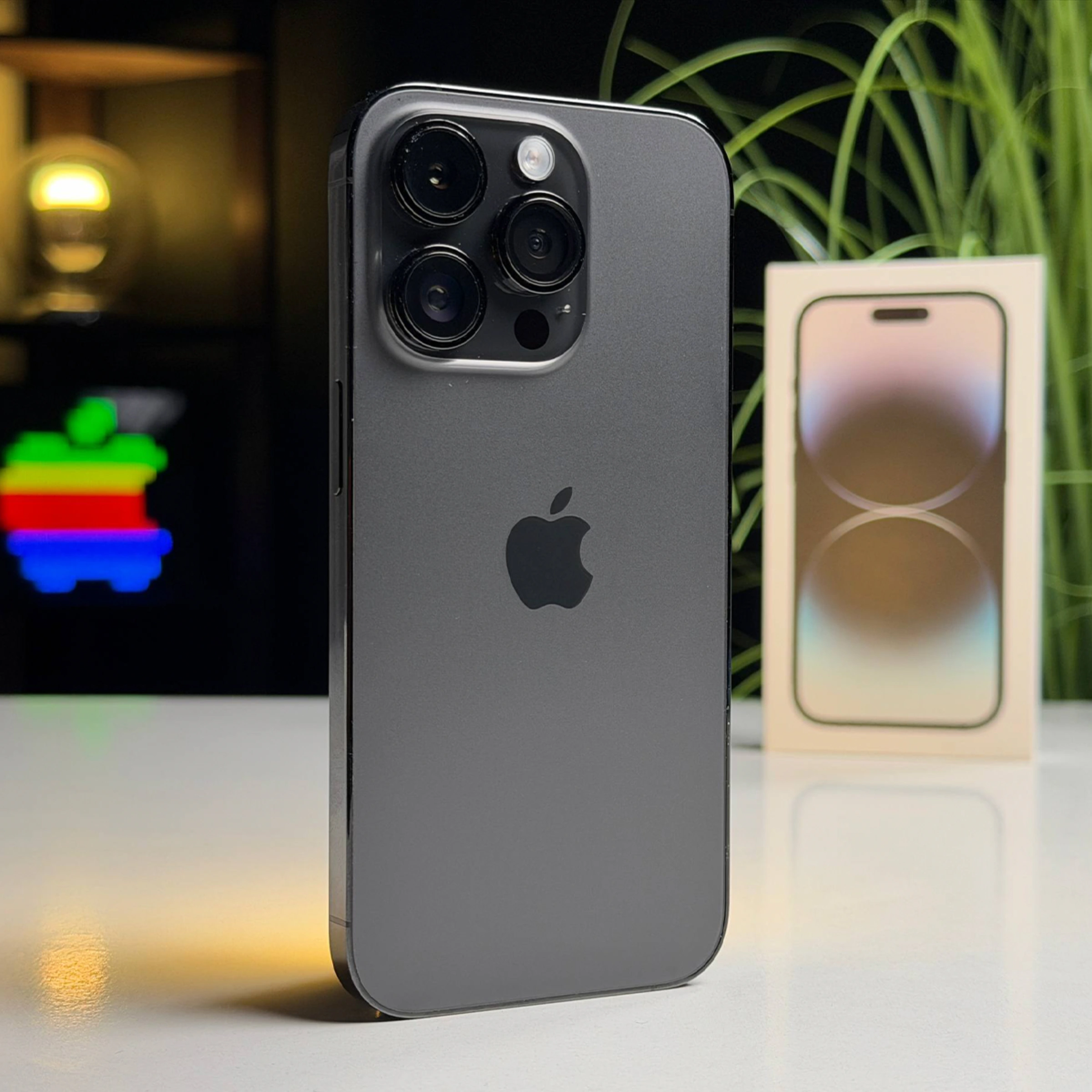 ВЖИВАНИЙ Б/У Apple iPhone 14 Pro 128GB Space Black (MPXV3) - Состояние: хороший | Аккумулятор: 100% | Комплектация: полный | Гарантия: 3 мес.