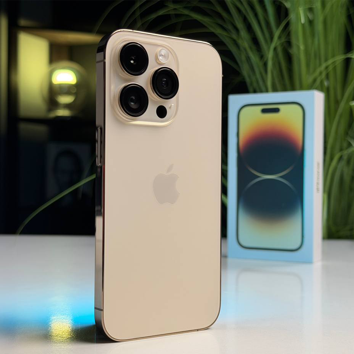 ВЖИВАНИЙ Б/У Apple iPhone 14 Pro 256GB Gold (MQ183) - Стан: гарний | Акумулятор: 100% | Комплектація: повний | Гарантія: 3 міс.