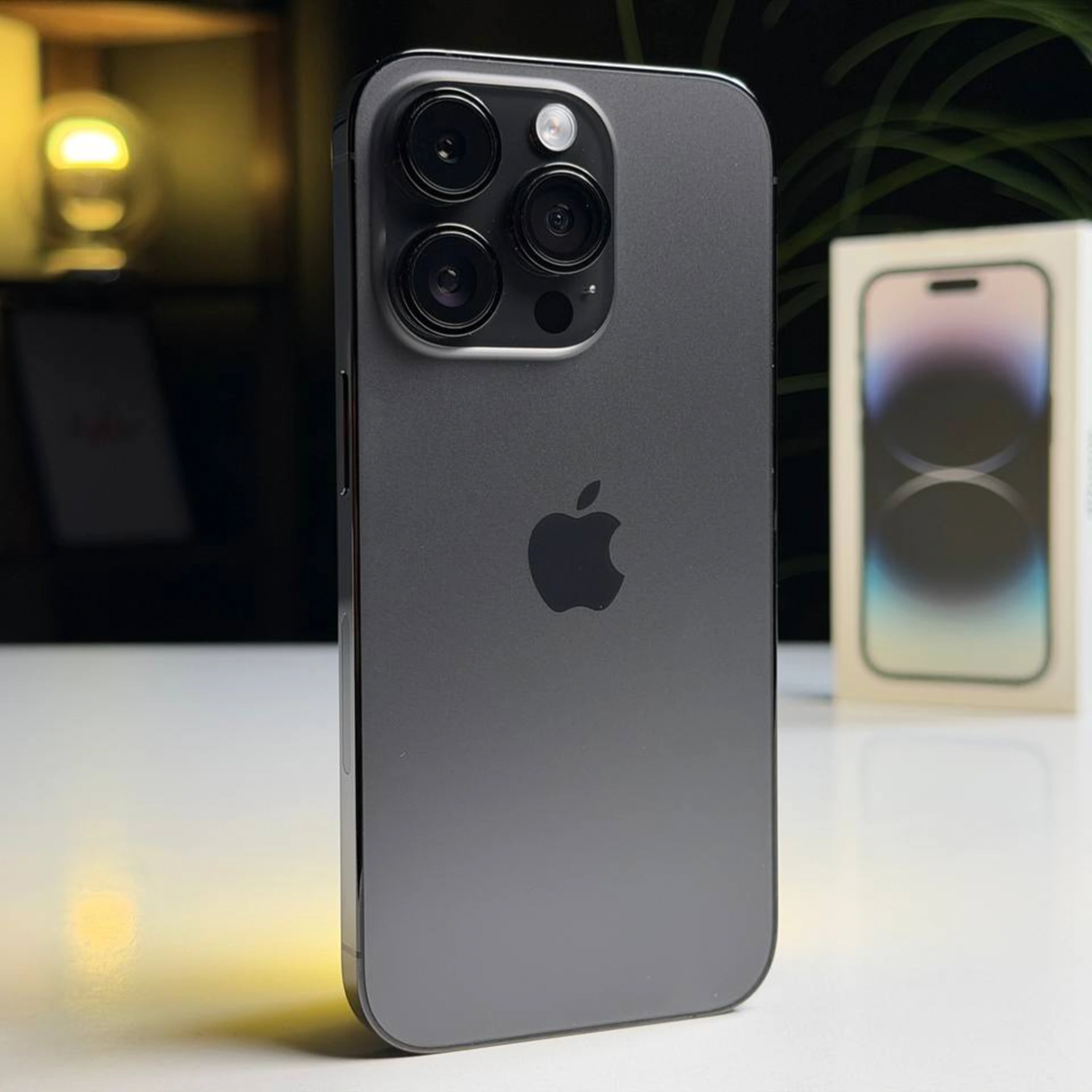 ВЖИВАНИЙ Б/У Apple iPhone 14 Pro 256GB Space Black eSim (MQ0N3) - Стан: гарний | Акумулятор: 100% | Комплектація: повний | Гарантія: 3 міс.