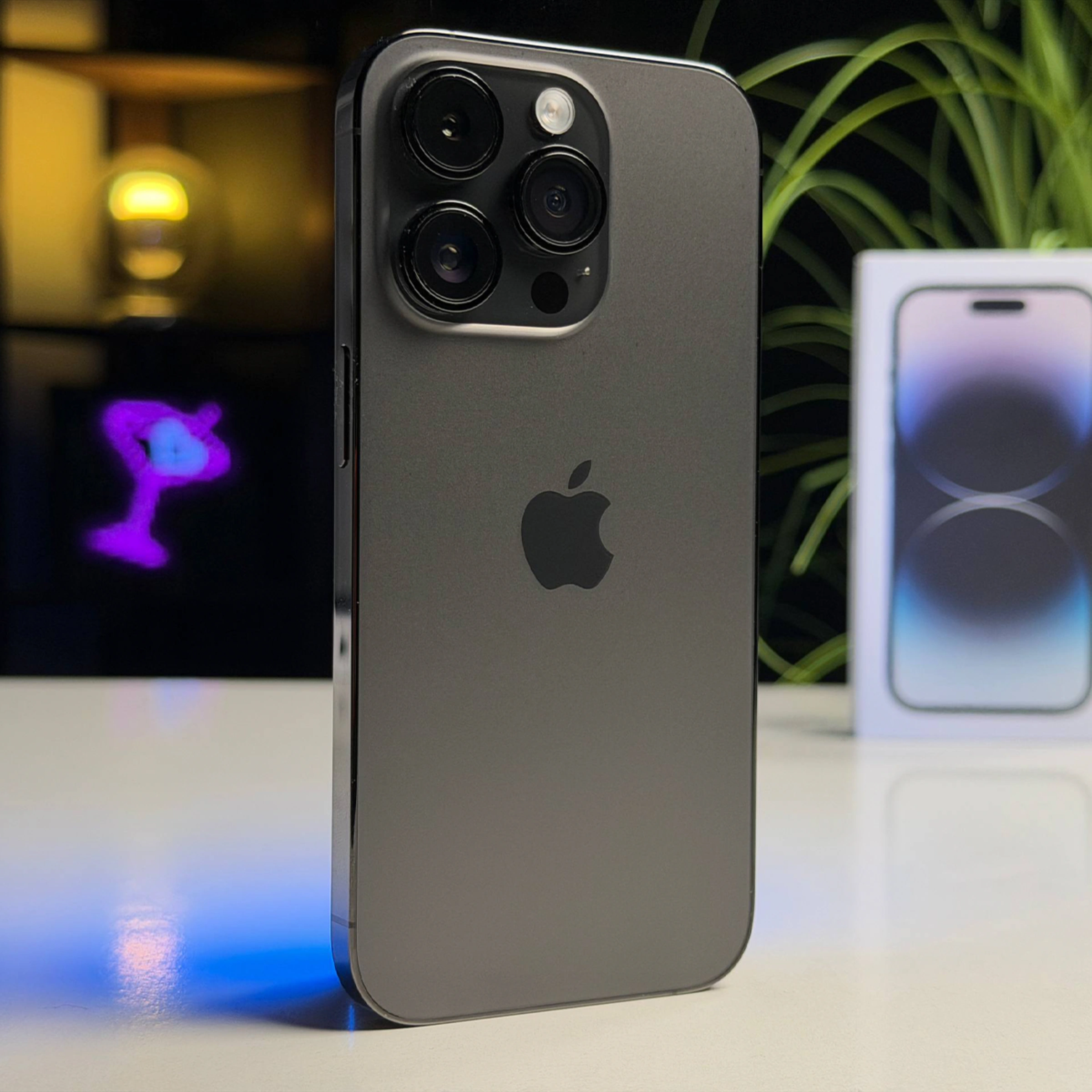 ВЖИВАНИЙ Б/У Apple iPhone 14 Pro 256GB Space Black (MQ0T3) - Стан: гарний | Акумулятор: 100% | Комплектація: повний | Гарантія: 3 міс.