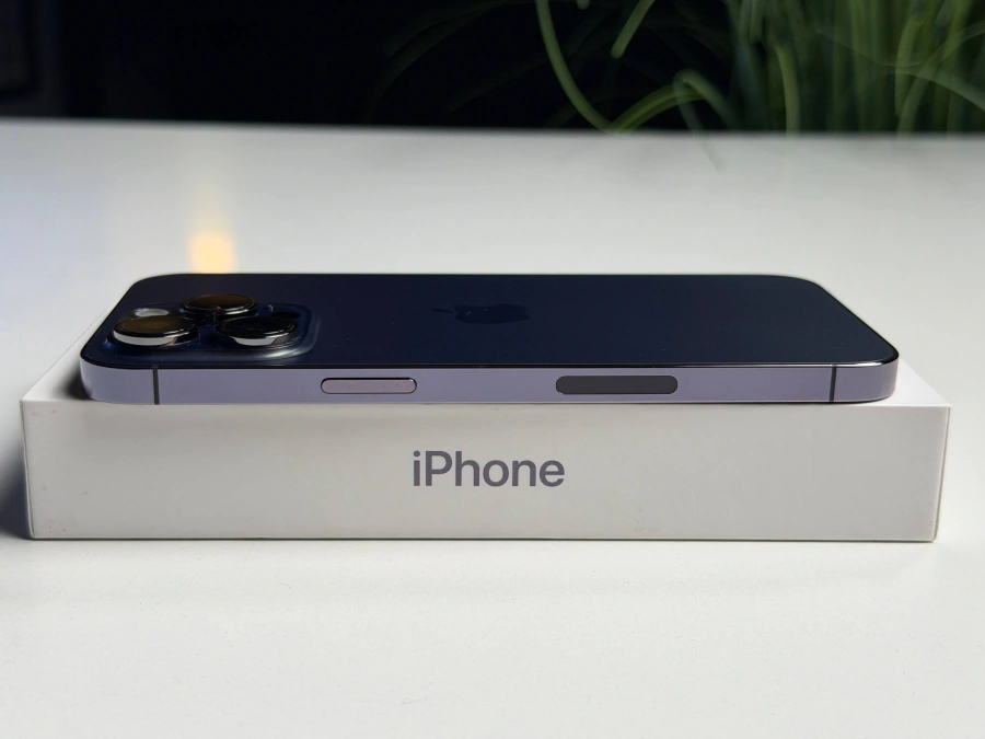 ВЖИВАНИЙ Б/У Apple iPhone 14 Pro Max 256GB Deep Purple eSim (MQ8W3) - Состояние: хороший | Аккумулятор: 100% | Комплектация: полный | Гарантия: 3 мес.