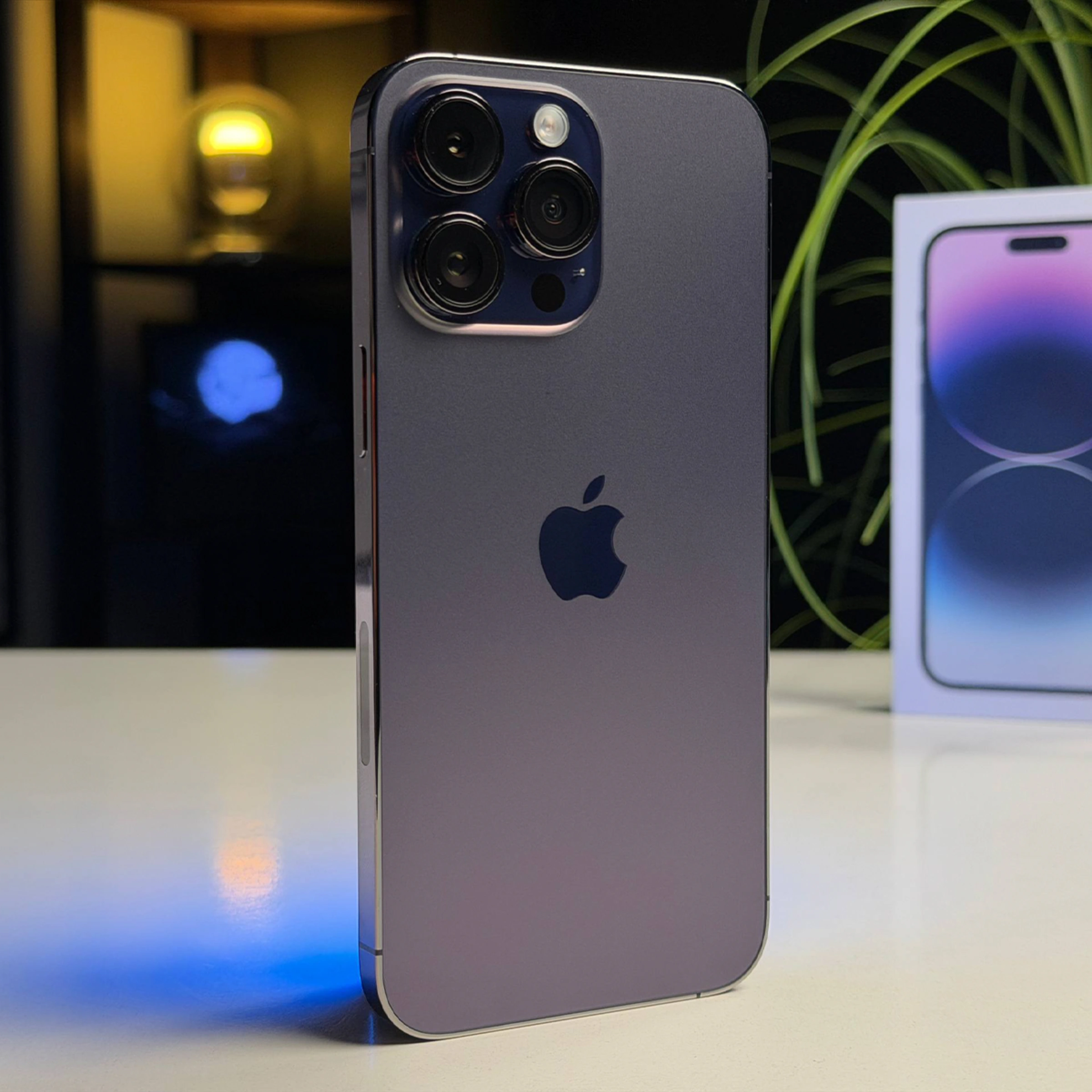 ВЖИВАНИЙ Б/У Apple iPhone 14 Pro Max 256GB Deep Purple eSim (MQ8W3) - Стан: гарний | Акумулятор: 100% | Комплектація: повний | Гарантія: 3 міс.