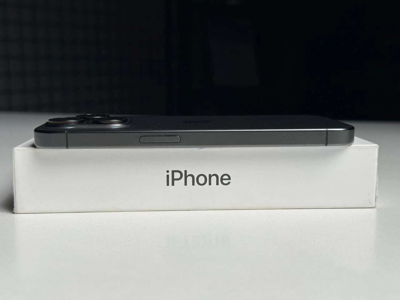 ВЖИВАНИЙ Б/У Apple iPhone 15 Pro 128GB Black Titanium (MTUV3) - Стан: гарний | Акумулятор: 88% | Комплектація: повний | Гарантія: 3 міс.