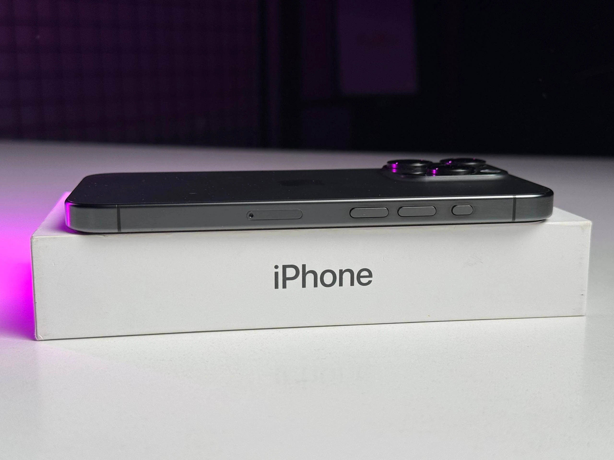 ВЖИВАНИЙ Б/У Apple iPhone 15 Pro 128GB Black Titanium (MTUV3) - Состояние: хороший | Аккумулятор: 89% | Комплектация: полный | Гарантия: 3 мес.