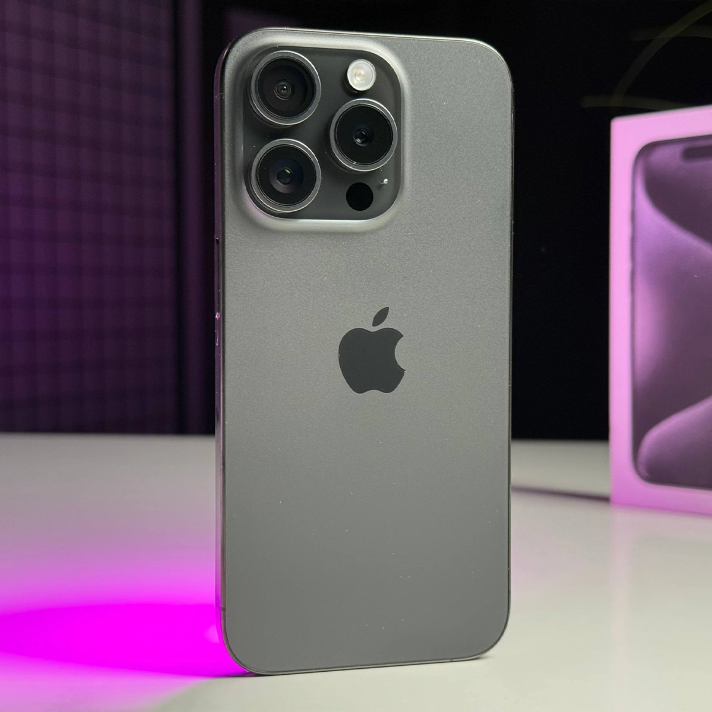 ВЖИВАНИЙ Б/У Apple iPhone 15 Pro 128GB Black Titanium (MTUV3) - Состояние: хороший | Аккумулятор: 89% | Комплектация: полный | Гарантия: 3 мес.