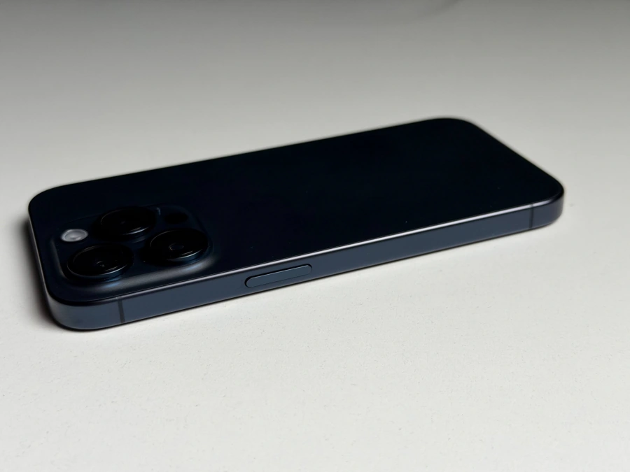 ВЖИВАНИЙ Б/У Apple iPhone 15 Pro 128GB Blue Titanium (MTV03) - Стан: гарний | Акумулятор: 87% | Комплектація: iPhone, кабель | Гарантія: 3 міс.
