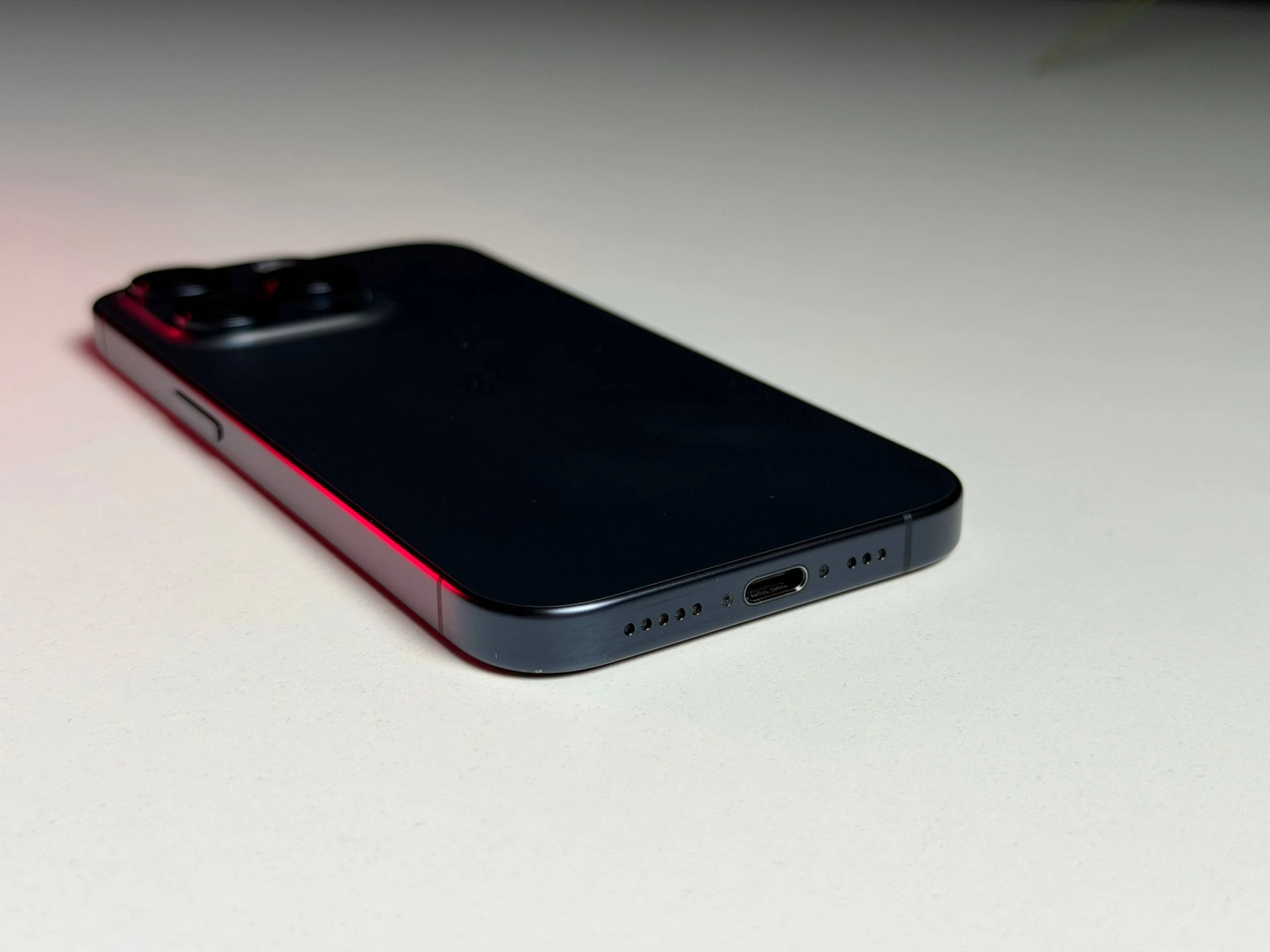 ВЖИВАНИЙ Б/У Apple iPhone 15 Pro 128GB Blue Titanium (MTV03) - Стан: гарний | Акумулятор: 87% | Комплектація: iPhone, кабель | Гарантія: 3 міс.