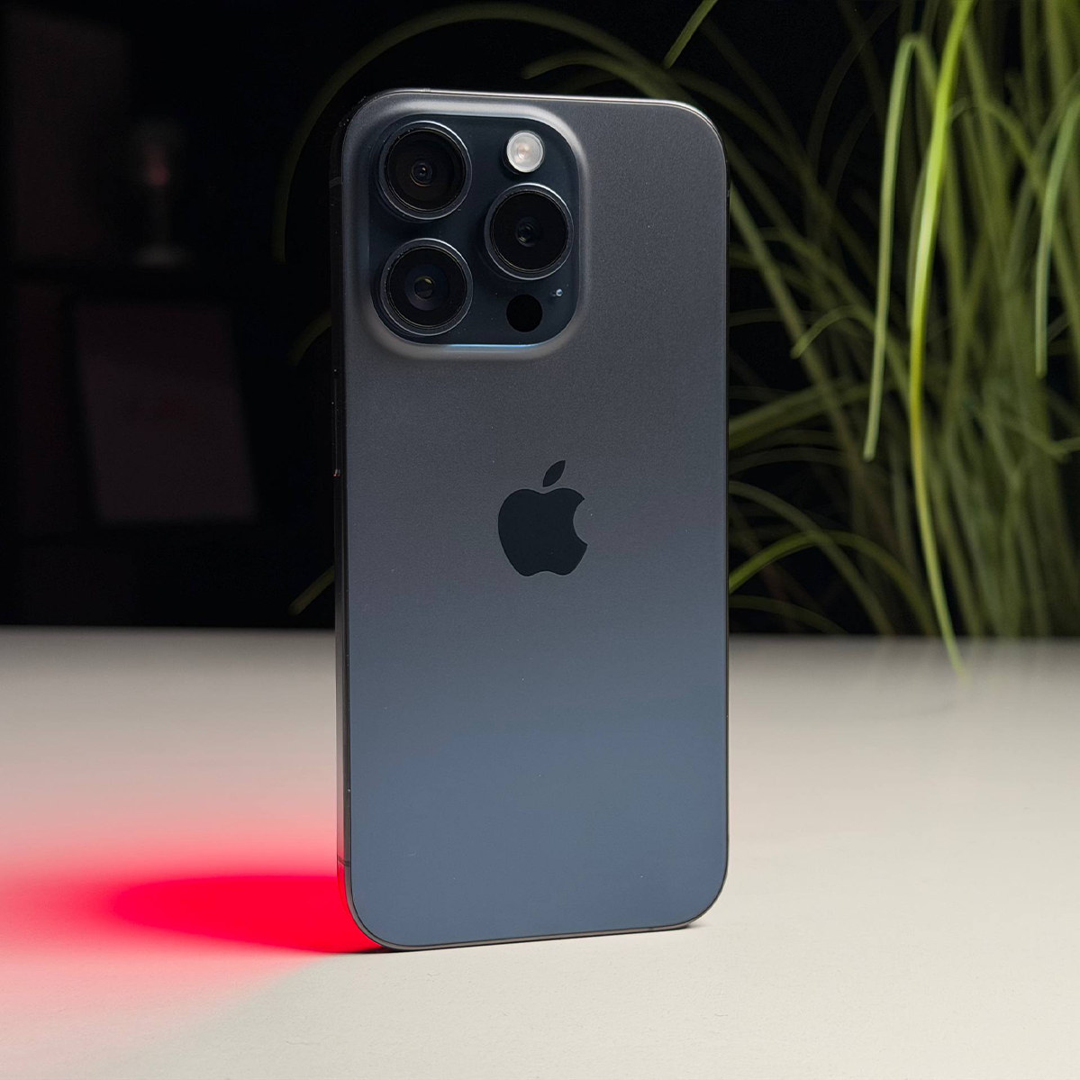 ВЖИВАНИЙ Б/У Apple iPhone 15 Pro 128GB Blue Titanium (MTV03) - Стан: гарний | Акумулятор: 87% | Комплектація: iPhone, кабель | Гарантія: 3 міс.