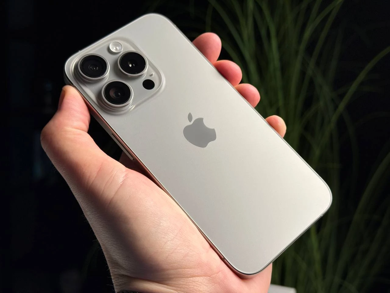 ВЖИВАНИЙ Б/У Apple iPhone 15 Pro 128GB Natural Titanium (MTUX3) - Стан: гарний | Акумулятор: 89% | Комплектація: повний | Гарантія: 3 міс.