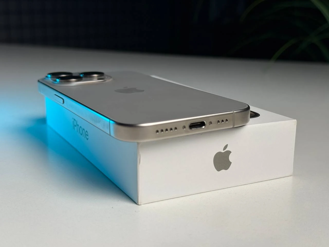 ВЖИВАНИЙ Б/У Apple iPhone 15 Pro 128GB Natural Titanium (MTUX3) - Стан: гарний | Акумулятор: 89% | Комплектація: повний | Гарантія: 3 міс.