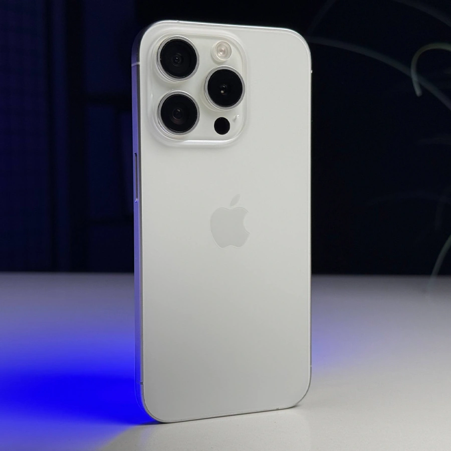 ВЖИВАНИЙ Б/У Apple iPhone 15 Pro 128GB White Titanium (MTUW3) - Стан: гарний | Акумулятор: 89% | Комплектація: iPhone, кабель | Гарантія: 3 міс.