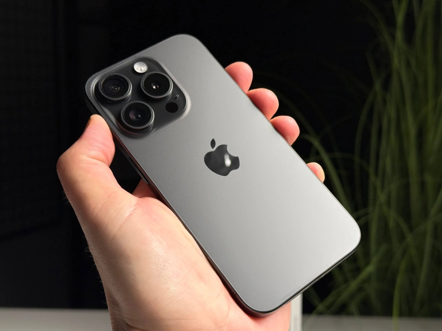 ВЖИВАНИЙ Б/У Apple iPhone 15 Pro 256GB Black Titanium (MTV13) - Стан: гарний | Акумулятор: 87% | Комплектація: повний | Гарантія: 3 міс.