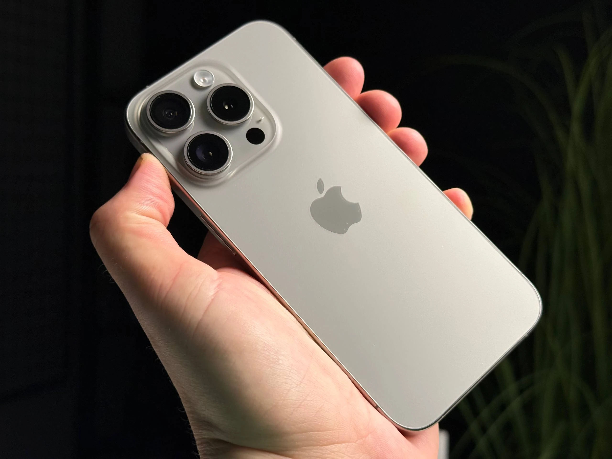 ВЖИВАНИЙ Б/У Apple iPhone 15 Pro 256GB Natural Titanium (MTV53) - Состояние: идеальный | Аккумулятор: 89% | Комплектация: полный | Гарантия: 3 мес.