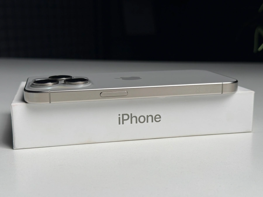 ВЖИВАНИЙ Б/У Apple iPhone 15 Pro 256GB Natural Titanium (MTV53) - Стан: ідеальний | Акумулятор: 89% | Комплектація: повний | Гарантія: 3 міс.