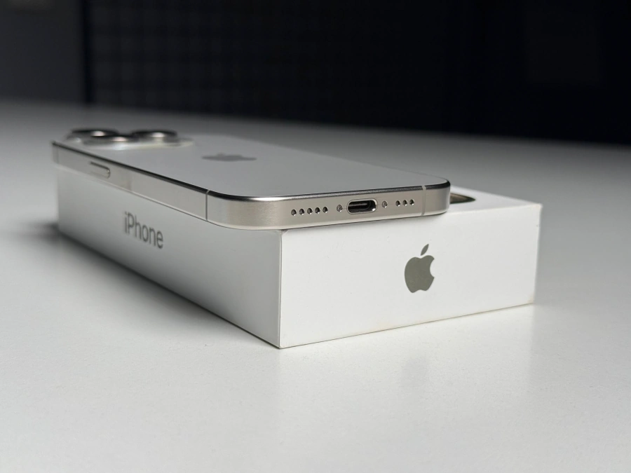 ВЖИВАНИЙ Б/У Apple iPhone 15 Pro 256GB Natural Titanium (MTV53) - Стан: ідеальний | Акумулятор: 89% | Комплектація: повний | Гарантія: 3 міс.