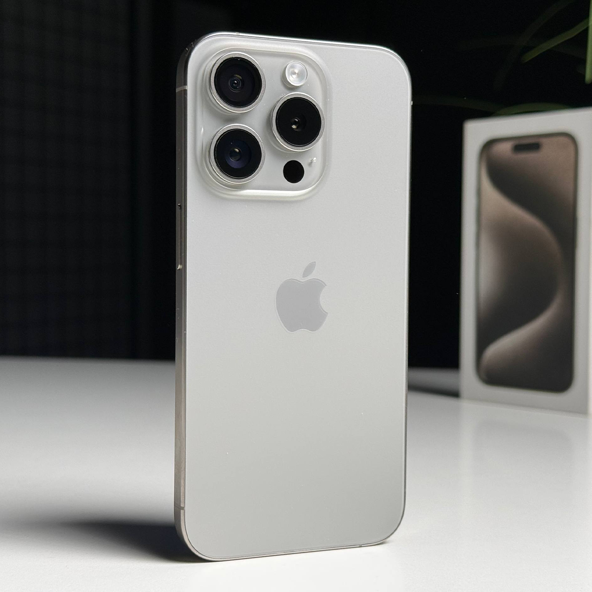 ВЖИВАНИЙ Б/У Apple iPhone 15 Pro 256GB Natural Titanium (MTV53) - Состояние: идеальный | Аккумулятор: 89% | Комплектация: полный | Гарантия: 3 мес.