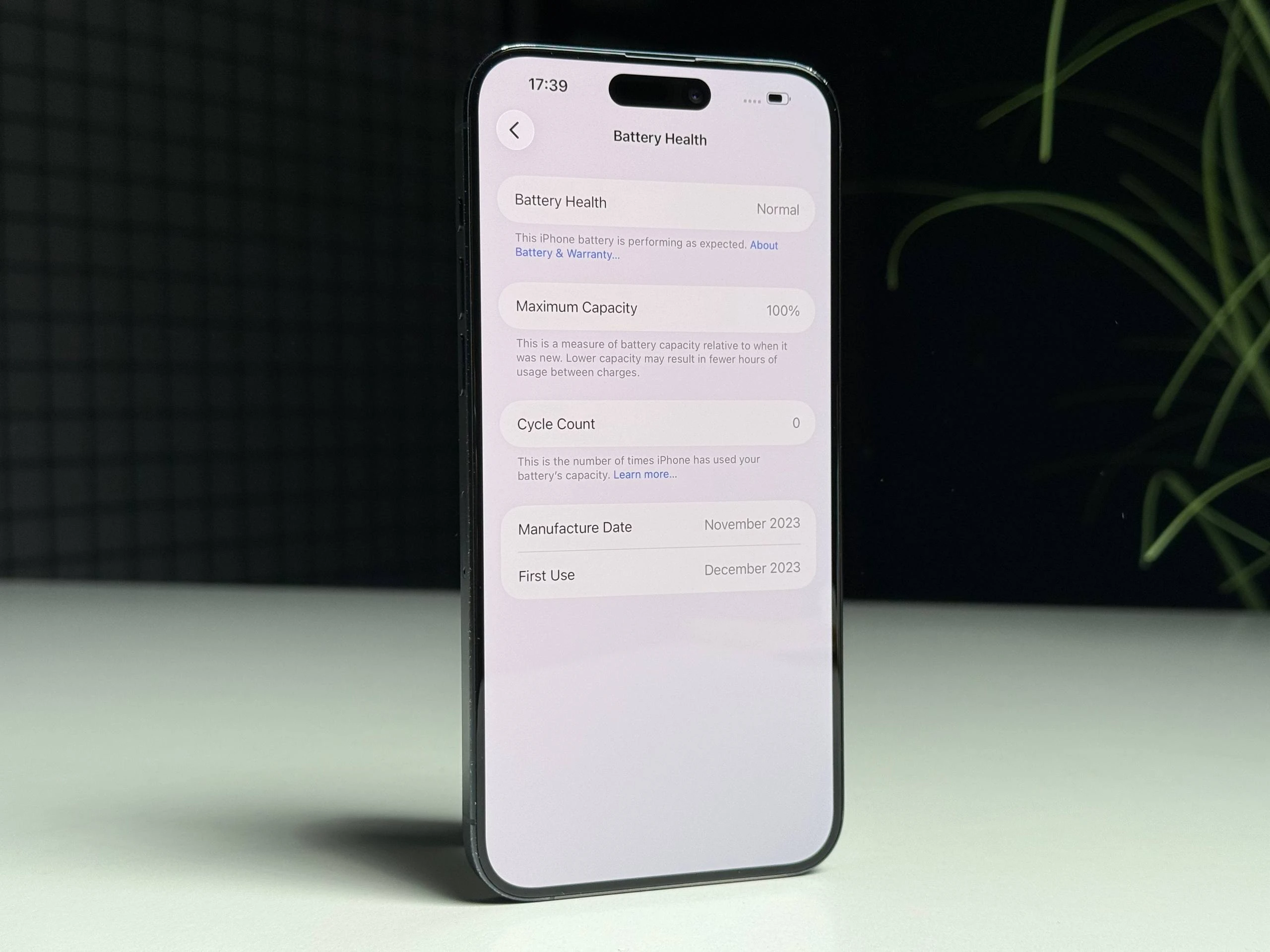 ВЖИВАНИЙ Б/У Apple iPhone 15 Pro Max 256GB Blue Titanium (MU7A3) - Стан: гарний | Акумулятор: 100% | Комплектація: iPhone, кабель | Гарантія: 3 міс.
