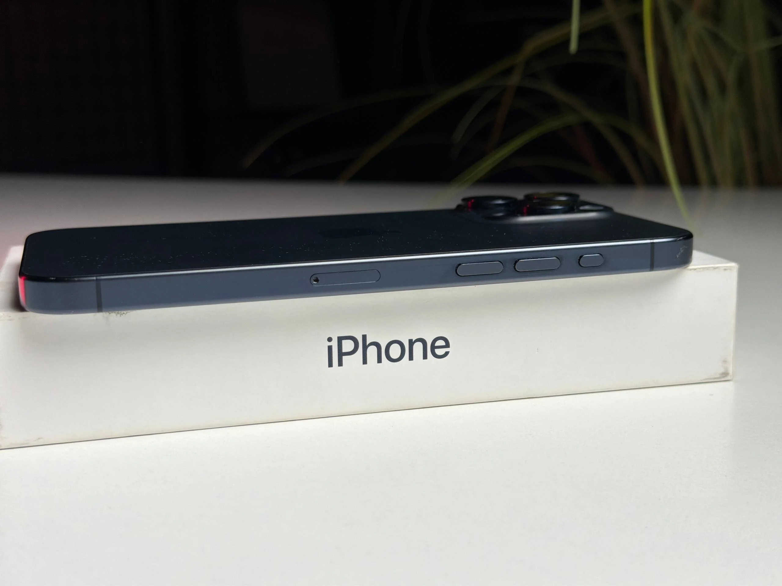 ВЖИВАНИЙ Б/У Apple iPhone 15 Pro Max 512GB Blue Titanium (MU7F3) - Стан: задовільний | Акумулятор: 87% | Комплектація: повний | Гарантія: 3 міс.