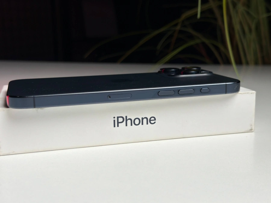 ВЖИВАНИЙ Б/У Apple iPhone 15 Pro Max 512GB Blue Titanium (MU7F3) - Состояние: удовлетворительный | Аккумулятор: 87% | Комплектация: полный | Гарантия: 3 мес.