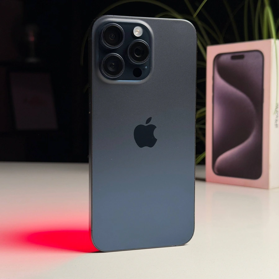 ВЖИВАНИЙ Б/У Apple iPhone 15 Pro Max 512GB Blue Titanium (MU7F3) - Состояние: удовлетворительный | Аккумулятор: 87% | Комплектация: полный | Гарантия: 3 мес.