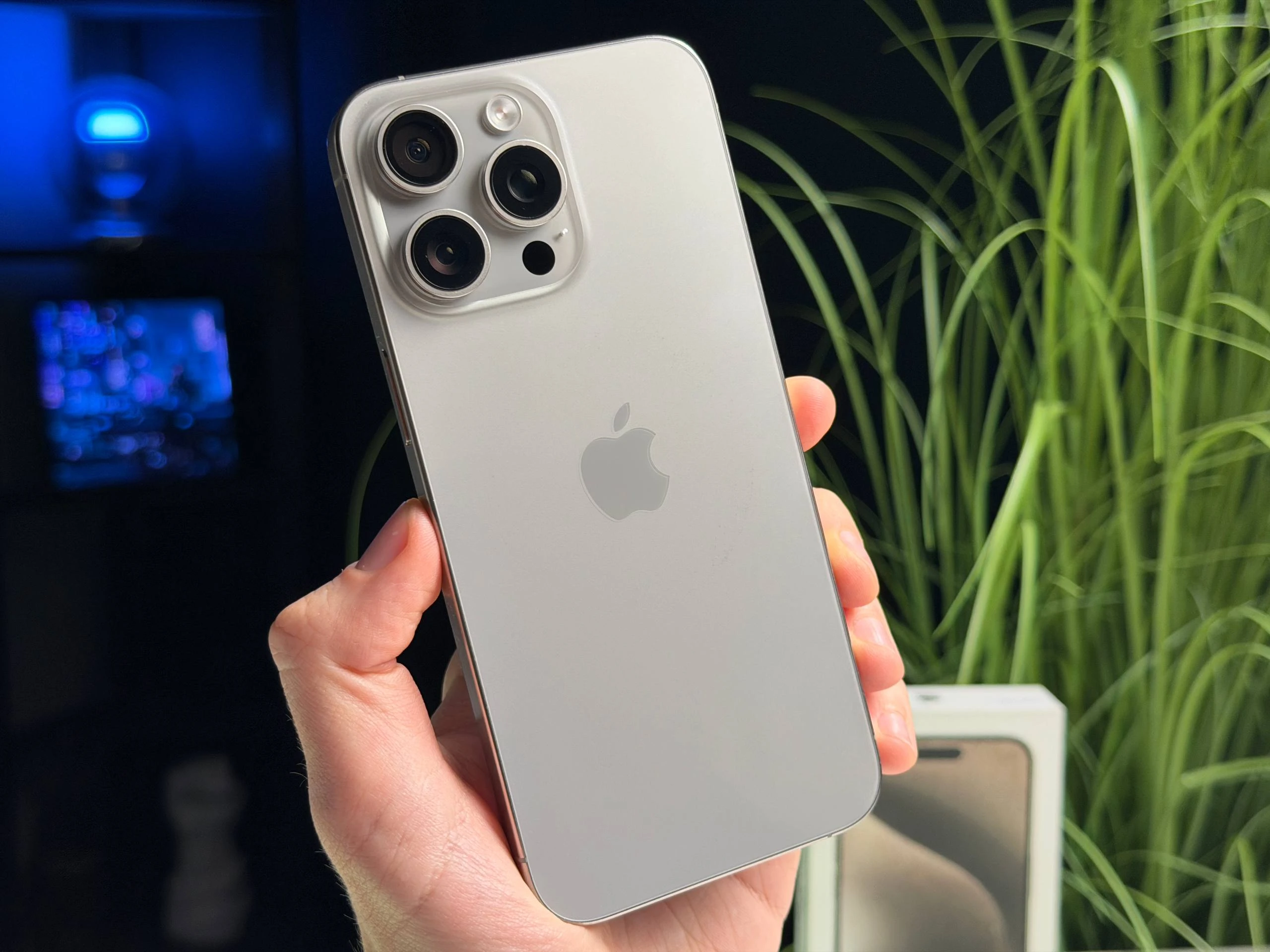 ВЖИВАНИЙ Б/У Apple iPhone 15 Pro Max 512GB Natural Titanium (MU7E3) - Состояние: хороший | Аккумулятор: 100% | Комплектация: полный | Гарантия: 3 мес.