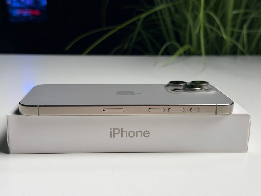 ВЖИВАНИЙ Б/У Apple iPhone 15 Pro Max 512GB Natural Titanium (MU7E3) - Состояние: хороший | Аккумулятор: 100% | Комплектация: полный | Гарантия: 3 мес.