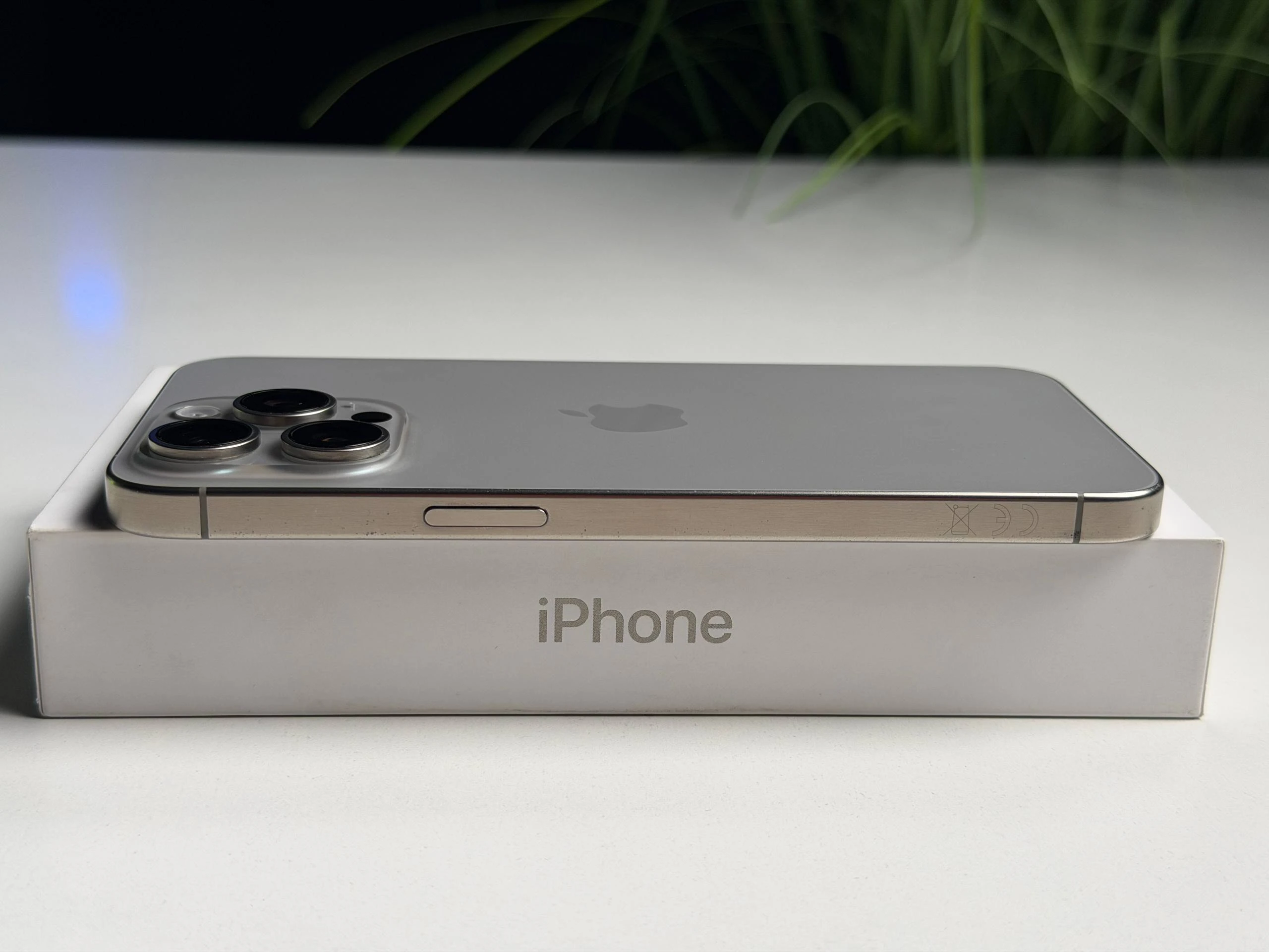 ВЖИВАНИЙ Б/У Apple iPhone 15 Pro Max 512GB Natural Titanium (MU7E3) - Состояние: хороший | Аккумулятор: 100% | Комплектация: полный | Гарантия: 3 мес.