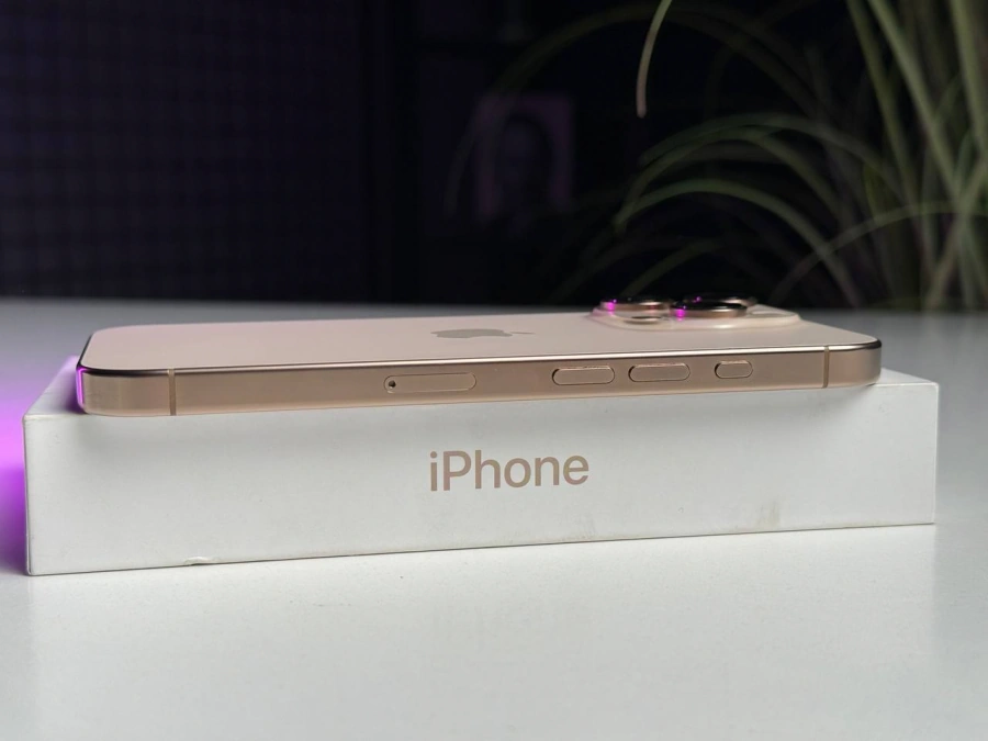 ВЖИВАНИЙ Б/У Apple iPhone 16 Pro 256GB Desert Titanium (MYNK3) - Стан: ідеальний | Акумулятор: 91% | Комплектація: повний | Гарантія: 3 міс.