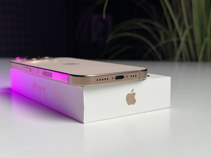 ВЖИВАНИЙ Б/У Apple iPhone 16 Pro 256GB Desert Titanium (MYNK3) - Стан: ідеальний | Акумулятор: 91% | Комплектація: повний | Гарантія: 3 міс.