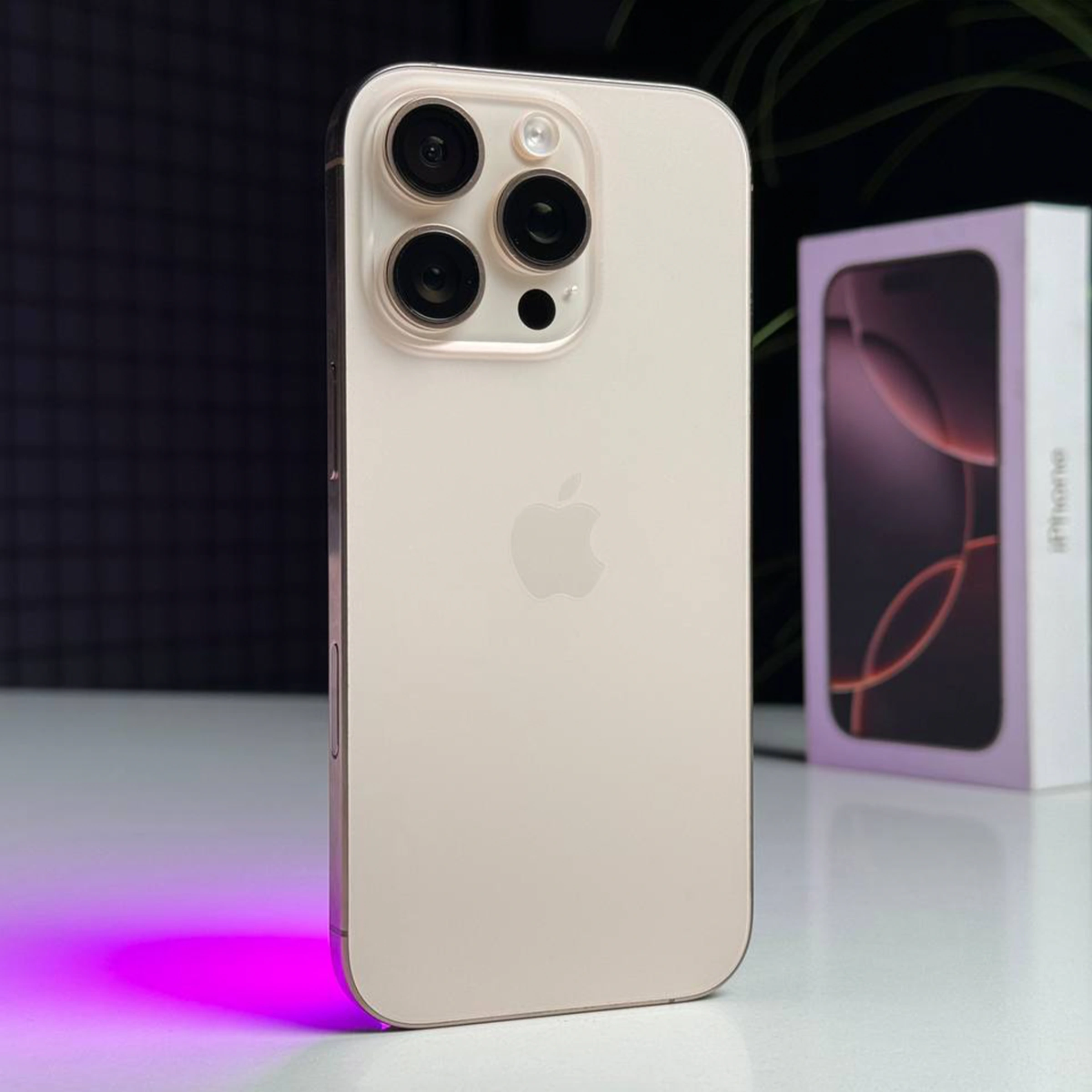 ВЖИВАНИЙ Б/У Apple iPhone 16 Pro 256GB Desert Titanium (MYNK3) - Стан: ідеальний | Акумулятор: 91% | Комплектація: повний | Гарантія: 3 міс.