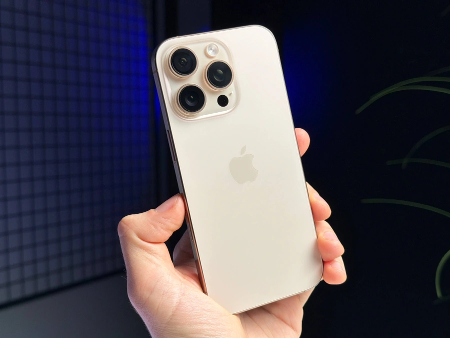 ВЖИВАНИЙ Б/У Apple iPhone 16 Pro 256GB Desert Titanium (MYNK3) - Стан: гарний | Акумулятор: 98% | Комплектація: повний | Гарантія: 3 міс.