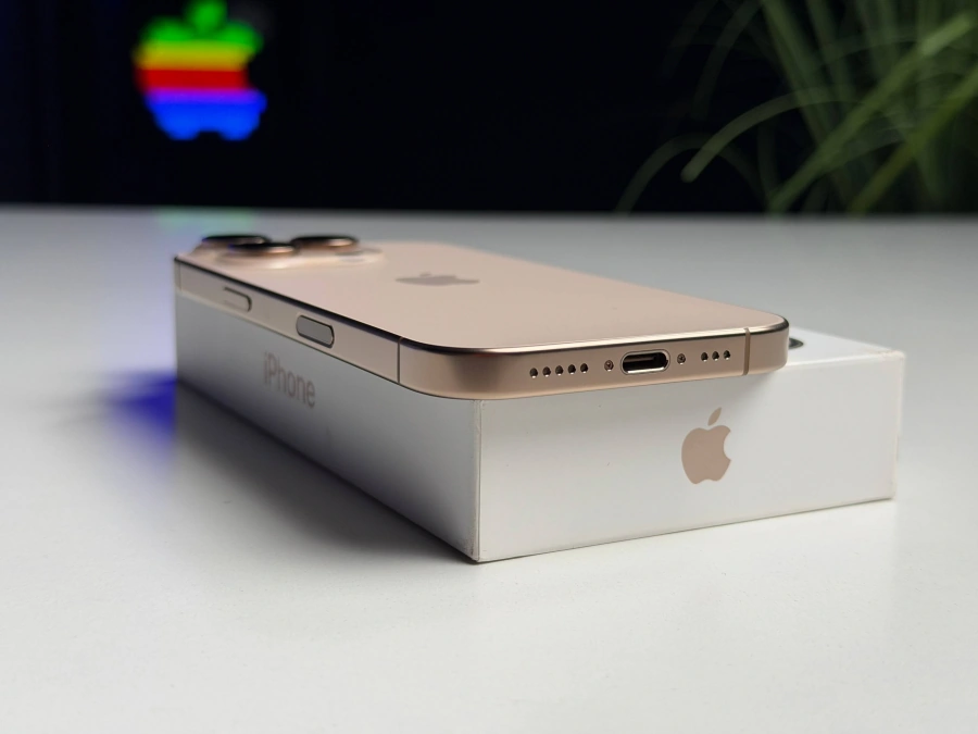 ВЖИВАНИЙ Б/У Apple iPhone 16 Pro 256GB Desert Titanium (MYNK3) - Стан: гарний | Акумулятор: 98% | Комплектація: повний | Гарантія: 3 міс.