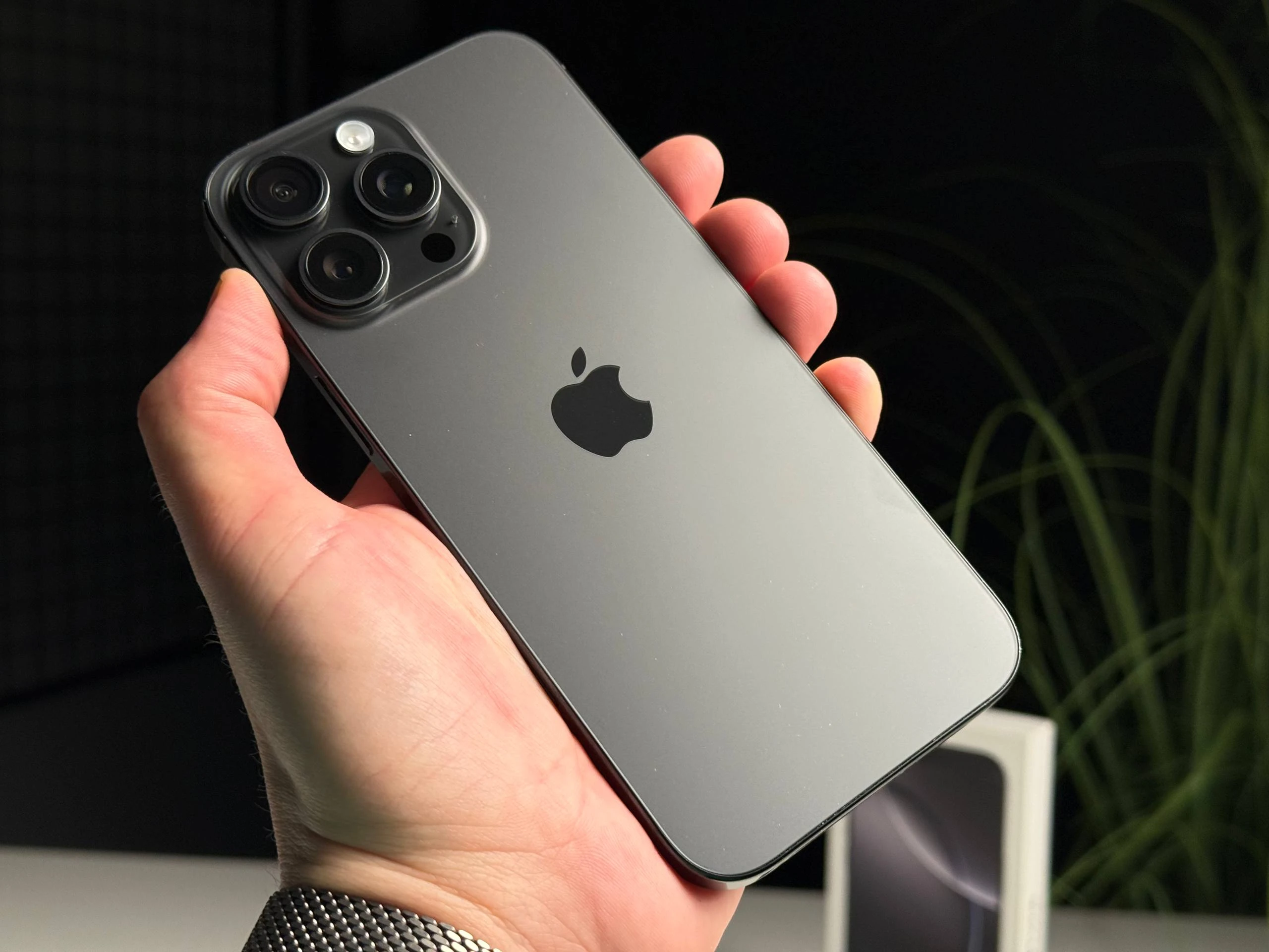 ВЖИВАНИЙ Б/У Apple iPhone 16 Pro Max 256GB Black Titanium (MYWV3) - Стан: гарний | Акумулятор: 89% | Комплектація: повний | Гарантія: 3 міс.