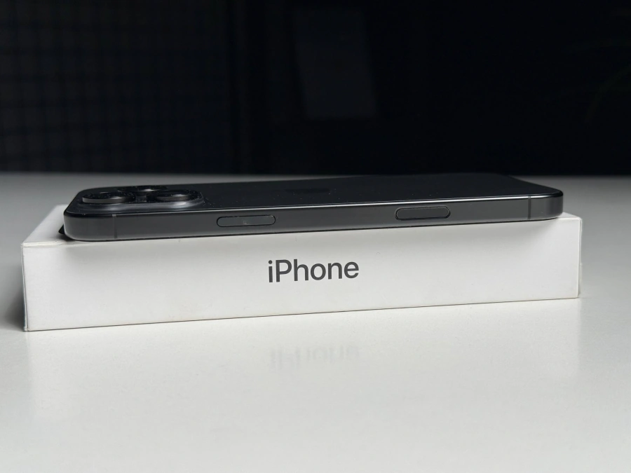 ВЖИВАНИЙ Б/У Apple iPhone 16 Pro Max 256GB Black Titanium (MYWV3) - Стан: гарний | Акумулятор: 89% | Комплектація: повний | Гарантія: 3 міс.