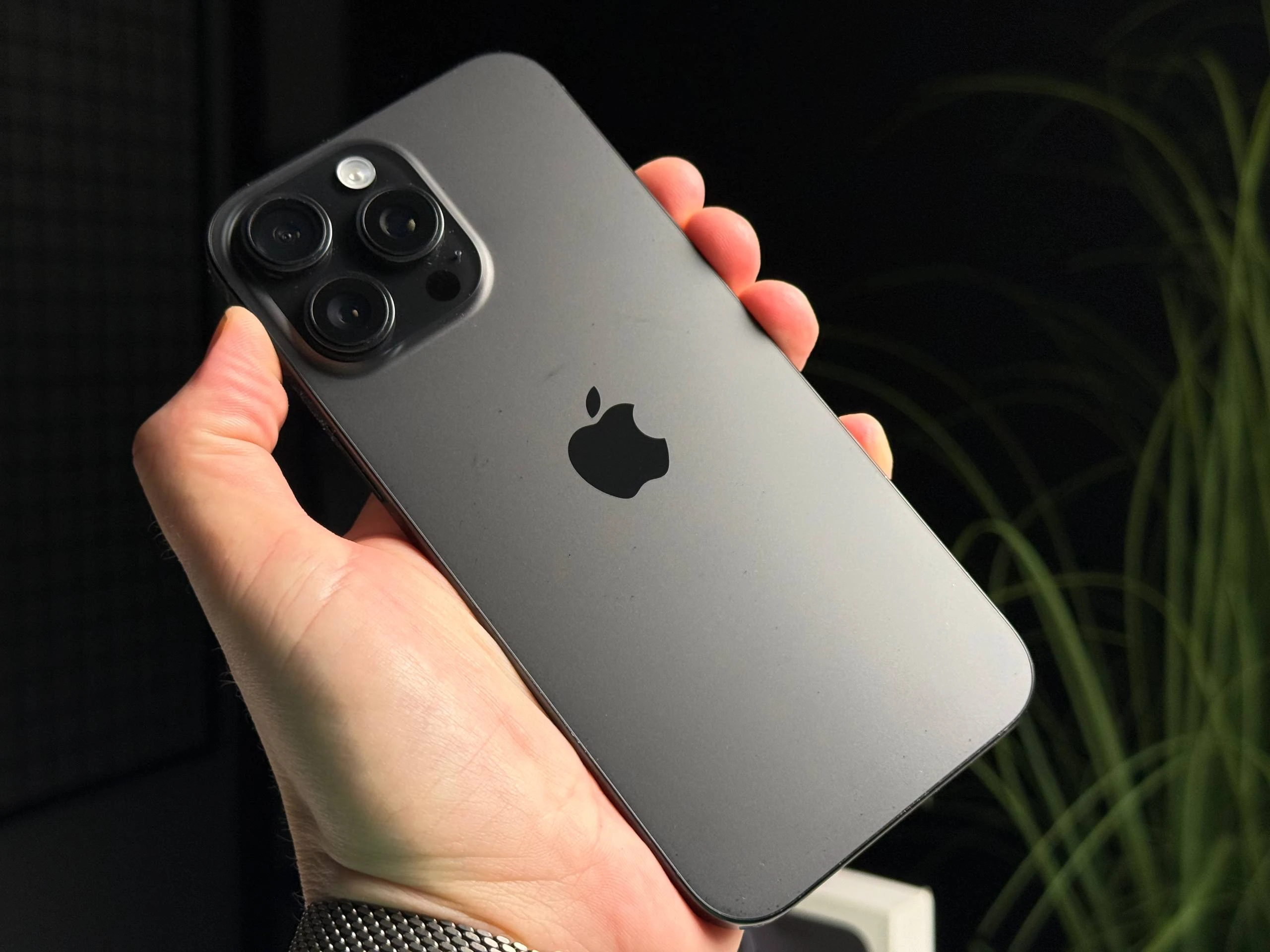 ВЖИВАНИЙ Б/У Apple iPhone 16 Pro Max 256GB Black Titanium (MYWV3) - Стан: гарний | Акумулятор: 91% | Комплектація: повний | Гарантія: 3 міс.