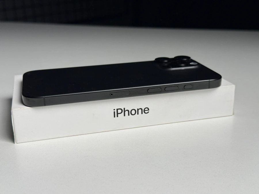 ВЖИВАНИЙ Б/У Apple iPhone 16 Pro Max 256GB Black Titanium (MYWV3) - Стан: гарний | Акумулятор: 91% | Комплектація: повний | Гарантія: 3 міс.