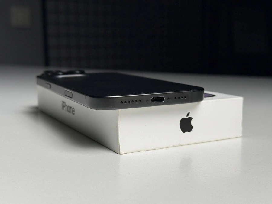 ВЖИВАНИЙ Б/У Apple iPhone 16 Pro Max 256GB Black Titanium (MYWV3) - Стан: гарний | Акумулятор: 91% | Комплектація: повний | Гарантія: 3 міс.