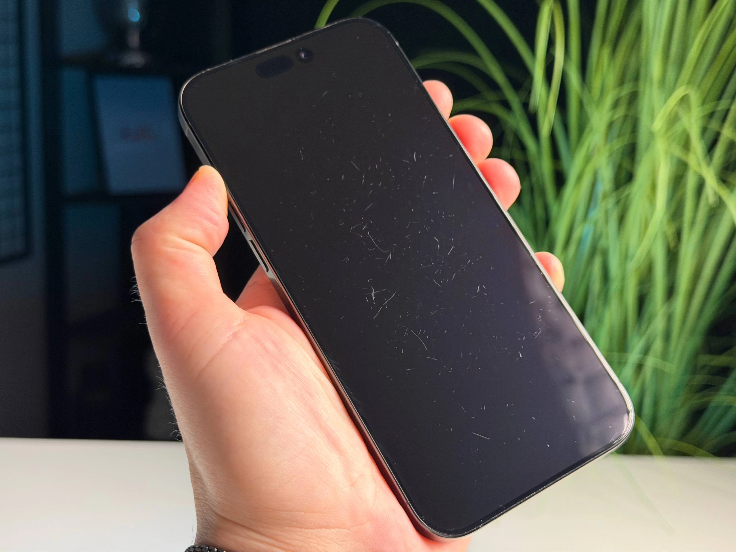 ВЖИВАНИЙ Б/У Apple iPhone 16 Pro Max 256GB Black Titanium (MYWV3) - Стан: гарний | Акумулятор: 100% | Комплектація: повний | Гарантія: 3 міс.